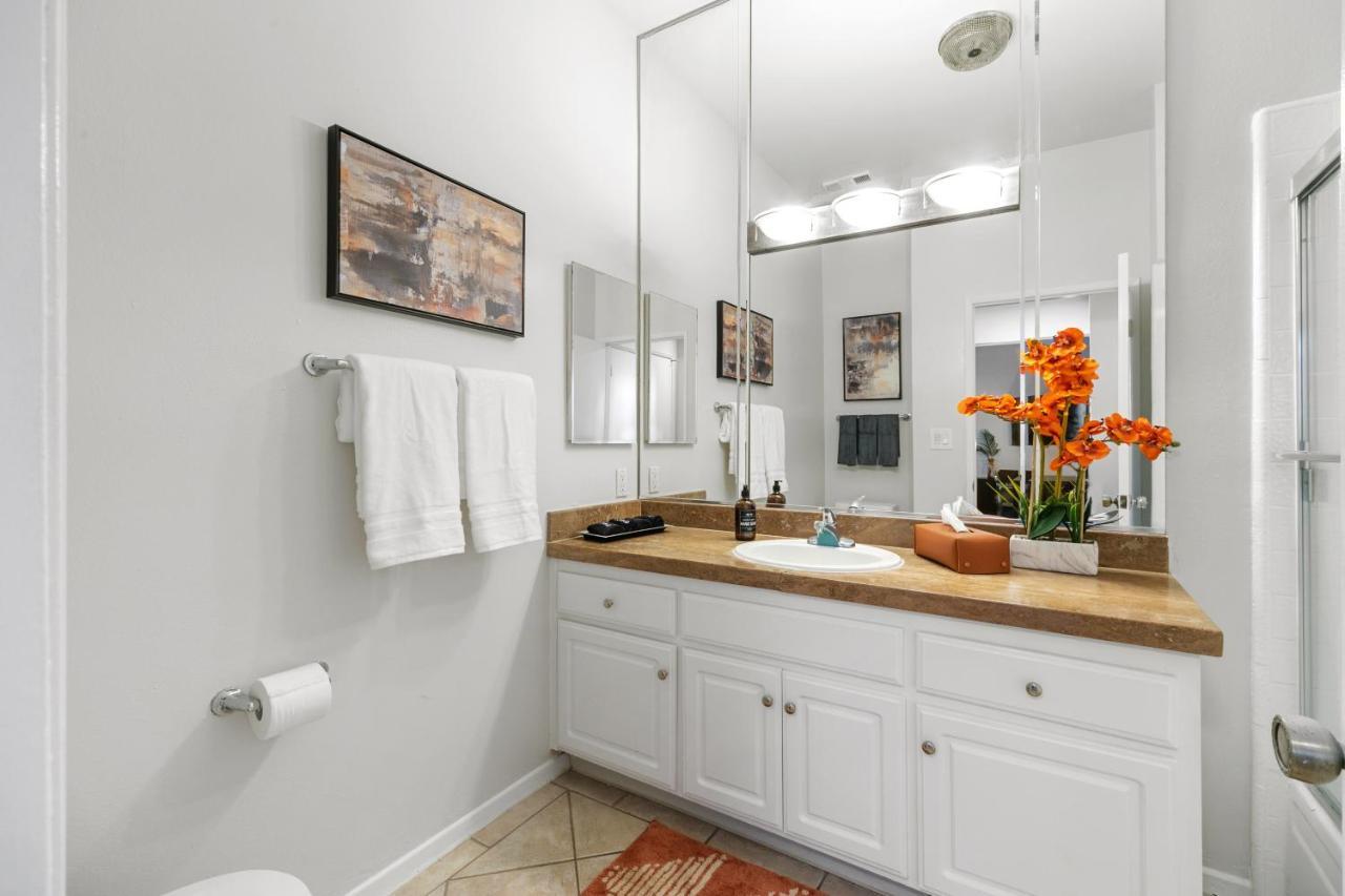 לוס אנג'לס Beverly Hills 2 Bed 2 Bath Penthouse With Den And Parking 414 מראה חיצוני תמונה